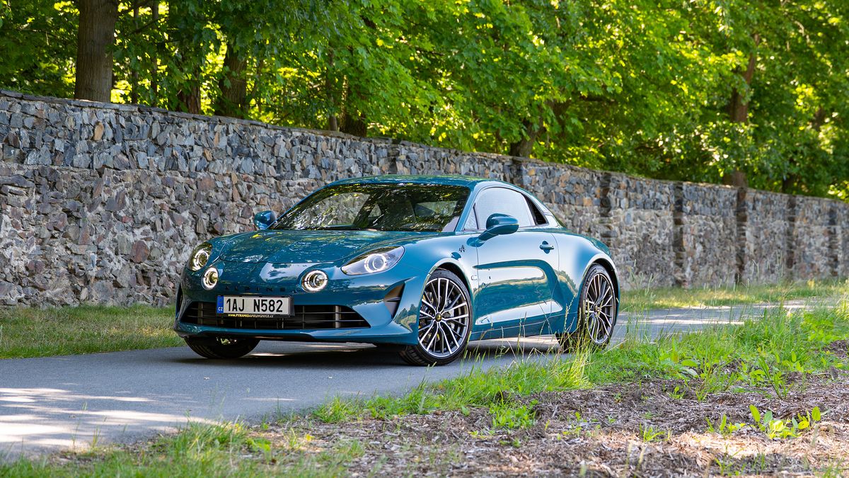 Alpine A110 GTS je okouzlující sporťák, který zlepšuje náladu. Takové se už nedělají